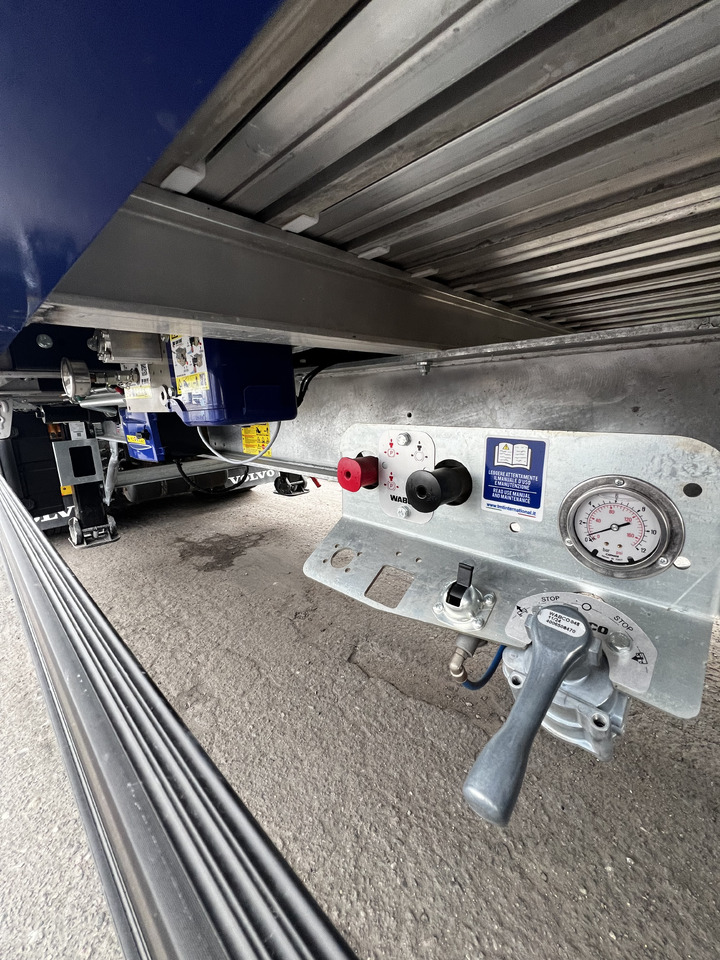 Новый Полуприцеп с подвижным полом TMT CONCHIGLIA 40B: фото 9 Новый Полуприцеп с подвижным полом TMT CONCHIGLIA 40B: фото 9