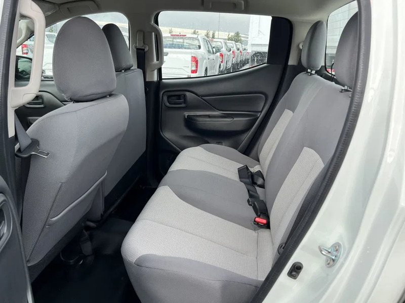 Новый Пикап, Грузопассажирский фургон Mitsubishi L200 4x4 - 8 UNITS in WHITE 2.5 D GL Double Cab - EURO 2 - NEW!! Ready for work!!!**: фото 10