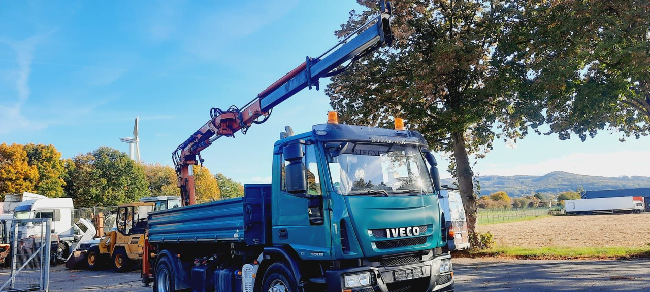Iveco ML180E28K 4x2 mit Kran/Funk/Greifer - Самосвал, Автоманипулятор: фото 1 Iveco ML180E28K 4x2 mit Kran/Funk/Greifer - Самосвал, Автоманипулятор: фото 1