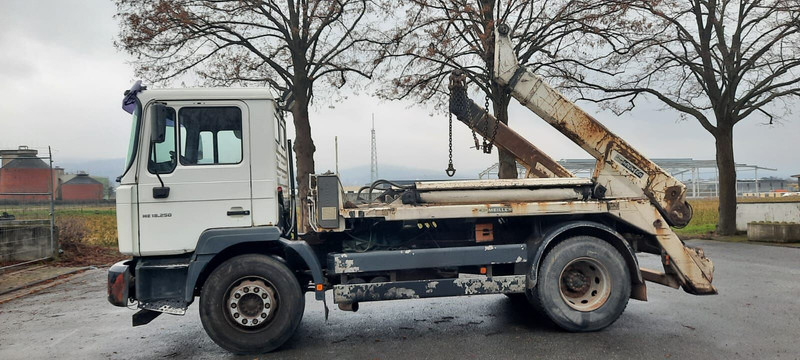 MAN M38 - Портальный бункеровоз: фото 3 MAN M38 - Портальный бункеровоз: фото 3