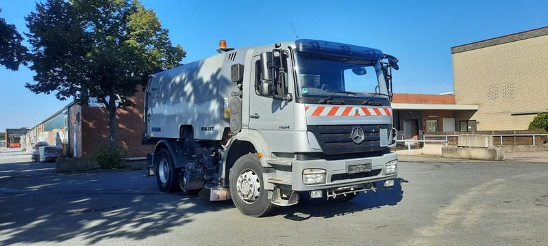 Mercedes-Benz 1824 Axor 1-Hand - Подметально-уборочная машина: фото 2 Mercedes-Benz 1824 Axor 1-Hand - Подметально-уборочная машина: фото 2