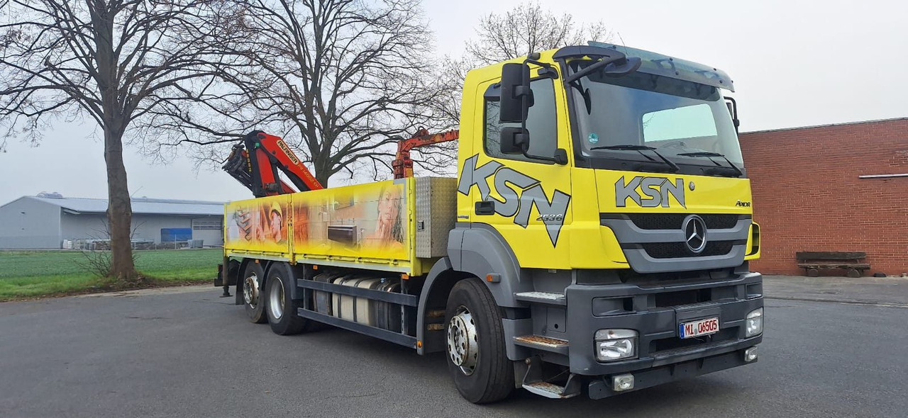 Mercedes-Benz 2636 Axor 3-Achser 6x2 mit Kran PK14002+Funk - Грузовик бортовой/ Платформа, Автоманипулятор: фото 1 Mercedes-Benz 2636 Axor 3-Achser 6x2 mit Kran PK14002+Funk - Грузовик бортовой/ Платформа, Автоманипулятор: фото 1