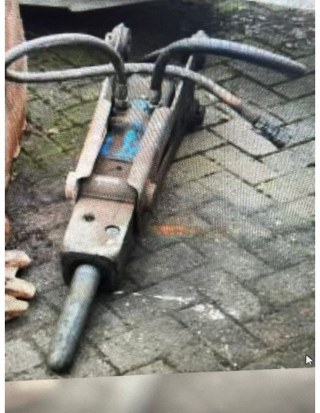 Kubota Stemmhammer - Навесное оборудование для Строительной техники: фото 2 Kubota Stemmhammer - Навесное оборудование для Строительной техники: фото 2