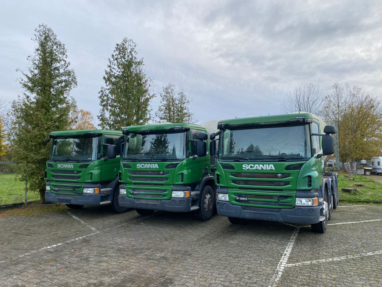 Scania 2x P360 Betonmischer 8x4 Blatt/Blatt E6 2 stück - Автобетоносмеситель: фото 2 Scania 2x P360 Betonmischer 8x4 Blatt/Blatt E6 2 stück - Автобетоносмеситель: фото 2