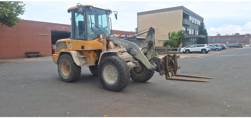 Volvo L30G - Колёсный погрузчик: фото 1 Volvo L30G - Колёсный погрузчик: фото 1