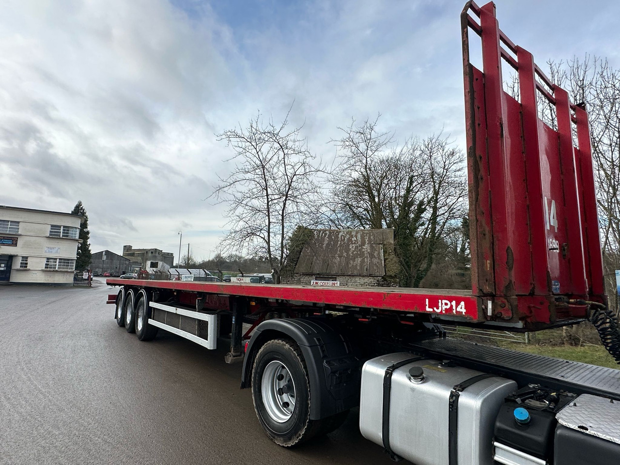 SDC triaxle Trailer - Полуприцеп бортовой/ Платформа: фото 5 SDC triaxle Trailer - Полуприцеп бортовой/ Платформа: фото 5