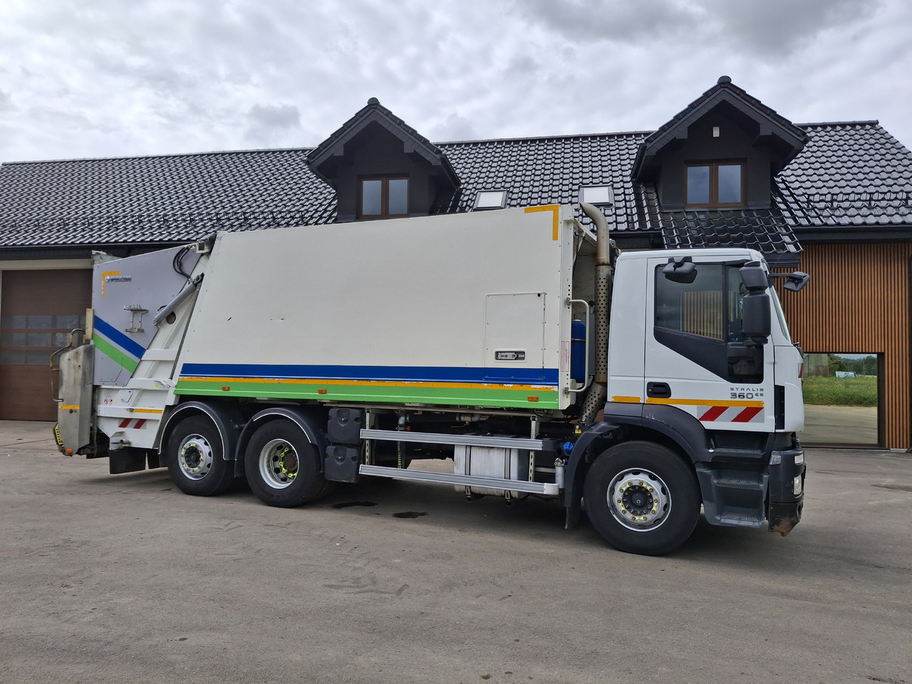 IVECO Euro 6 Śmieciarka Zweikammer-Müllwagen FAUN SL5 TR2L - Мусоровоз: фото 5 IVECO Euro 6 Śmieciarka Zweikammer-Müllwagen FAUN SL5 TR2L - Мусоровоз: фото 5