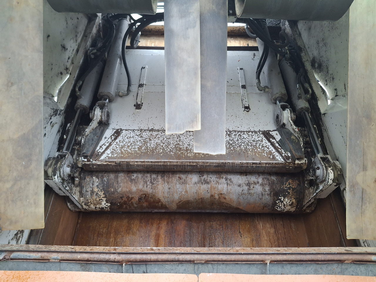 Мусоровоз IVECO Eurocargo 190EL28 Śmieciarka EURO 6 Garbage Truck Mullwagen FAUN: фото 28 Мусоровоз IVECO Eurocargo 190EL28 Śmieciarka EURO 6 Garbage Truck Mullwagen FAUN: фото 28