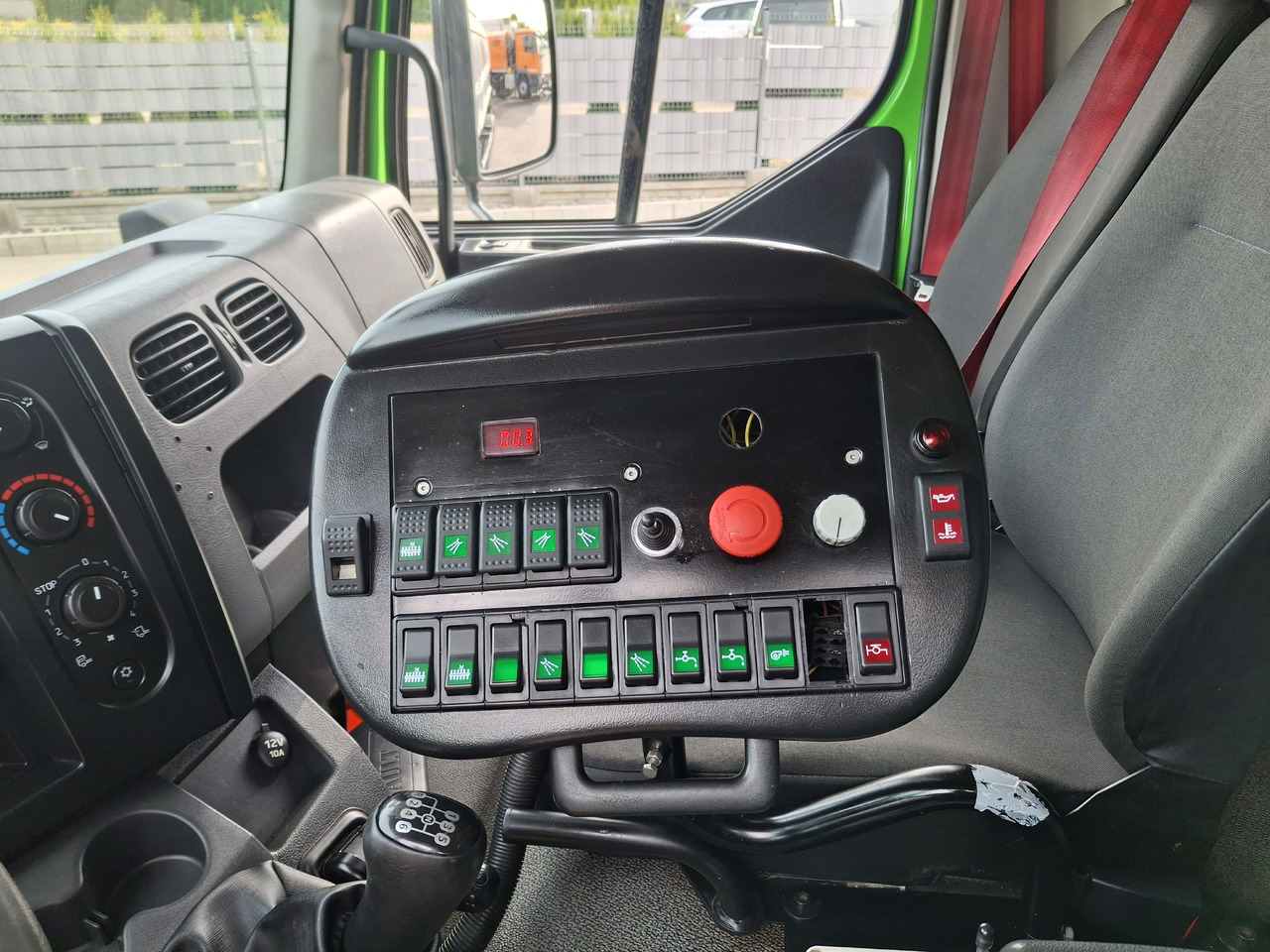 Коммунальная/ Специальная техника RENAULT D16 Polewaczka Karcher Straßenwaschanlage Euro 6: фото 15 Коммунальная/ Специальная техника RENAULT D16 Polewaczka Karcher Straßenwaschanlage Euro 6: фото 15