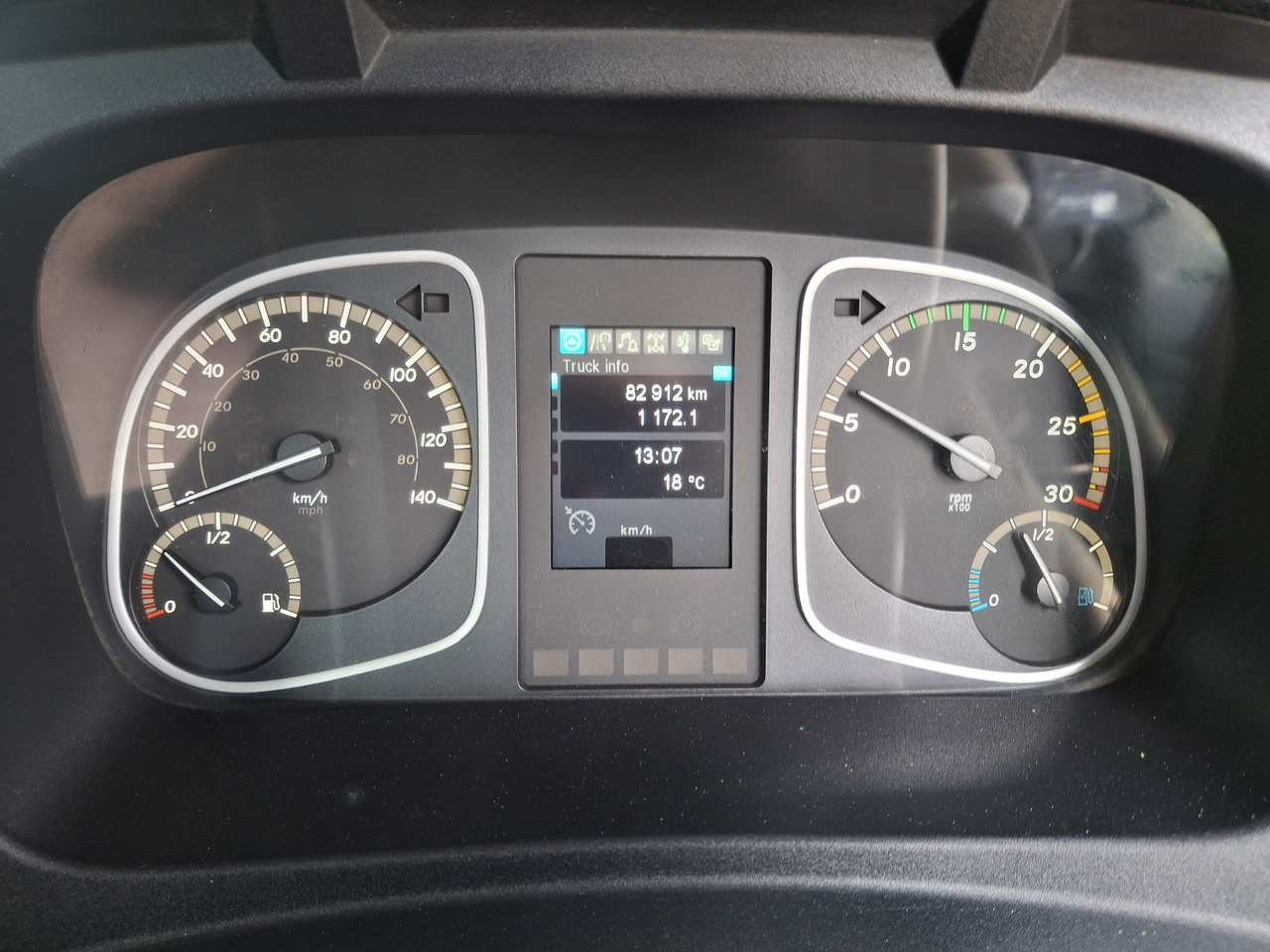 Подметально-уборочная машина MERCEDES-BENZ Atego 1523 Zamiatarka Kehrmaschine Schmidt SK600 Karcher 2 Motoren Euro 6 PM10 Rura Do Liści: фото 39