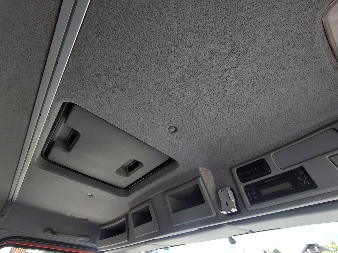 Подметально-уборочная машина MERCEDES-BENZ Axor 1829 Zamiatarka Kehrmaschine BUCHER 2 Motoren Karcher PM10 Odchwaszczarka Sweeper: фото 26 Подметально-уборочная машина MERCEDES-BENZ Axor 1829 Zamiatarka Kehrmaschine BUCHER 2 Motoren Karcher PM10 Odchwaszczarka Sweeper: фото 26