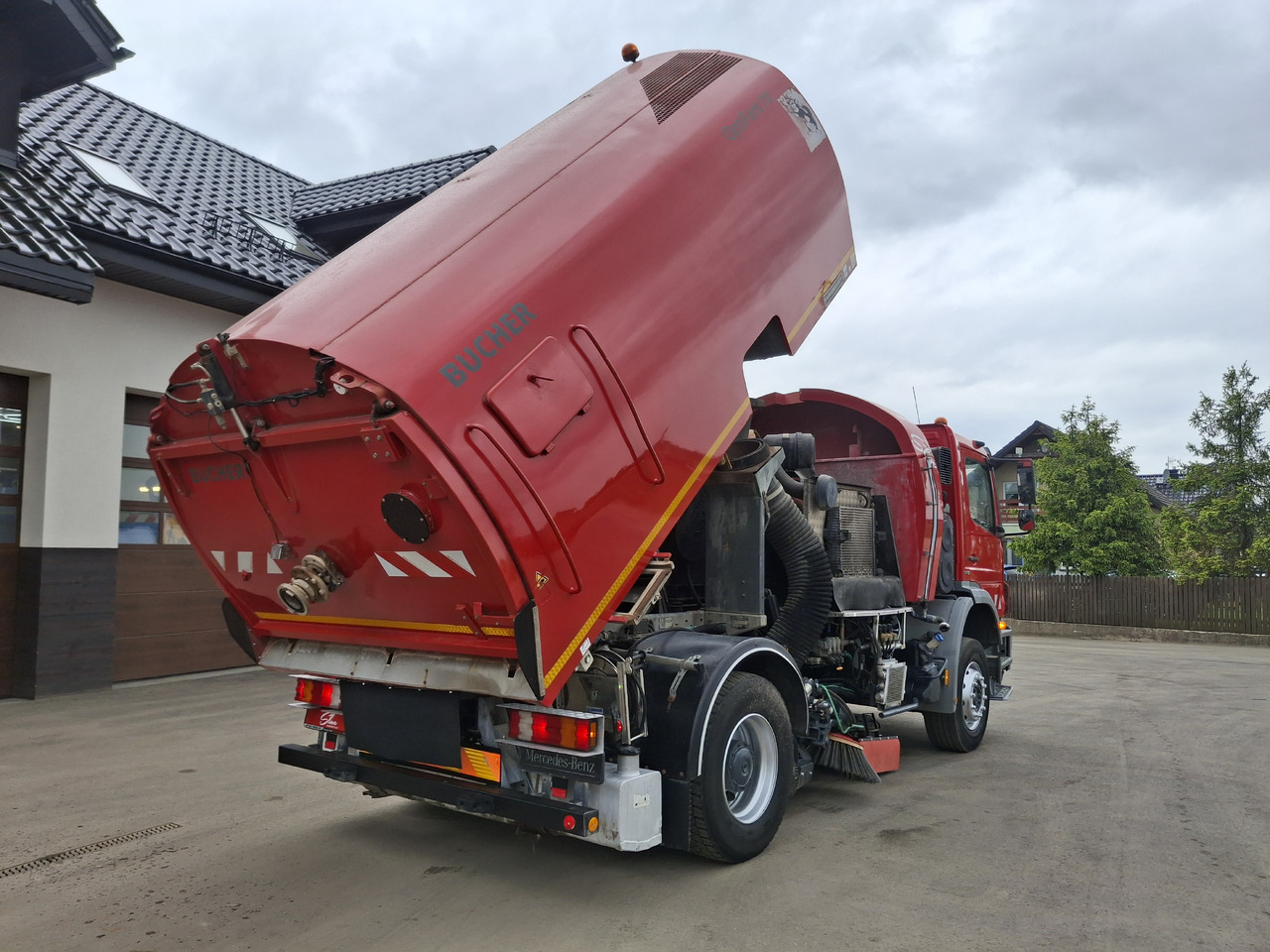 Подметально-уборочная машина MERCEDES-BENZ Axor 1829 Zamiatarka Kehrmaschine BUCHER 2 Motoren Karcher PM10 Odchwaszczarka Sweeper: фото 8 Подметально-уборочная машина MERCEDES-BENZ Axor 1829 Zamiatarka Kehrmaschine BUCHER 2 Motoren Karcher PM10 Odchwaszczarka Sweeper: фото 8