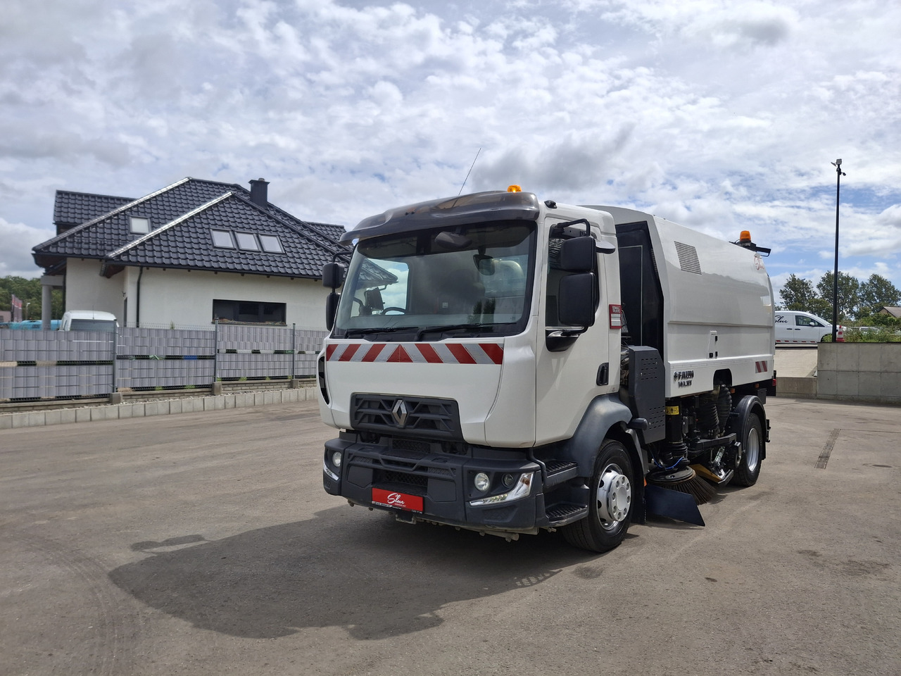 RENAULT D16 Zamiatarka Kehrmaschine FAUN Euro 6 PM10 Szczotki L/R Karcher Rura Do Liści 2 Motoren - Подметально-уборочная машина: фото 2 RENAULT D16 Zamiatarka Kehrmaschine FAUN Euro 6 PM10 Szczotki L/R Karcher Rura Do Liści 2 Motoren - Подметально-уборочная машина: фото 2
