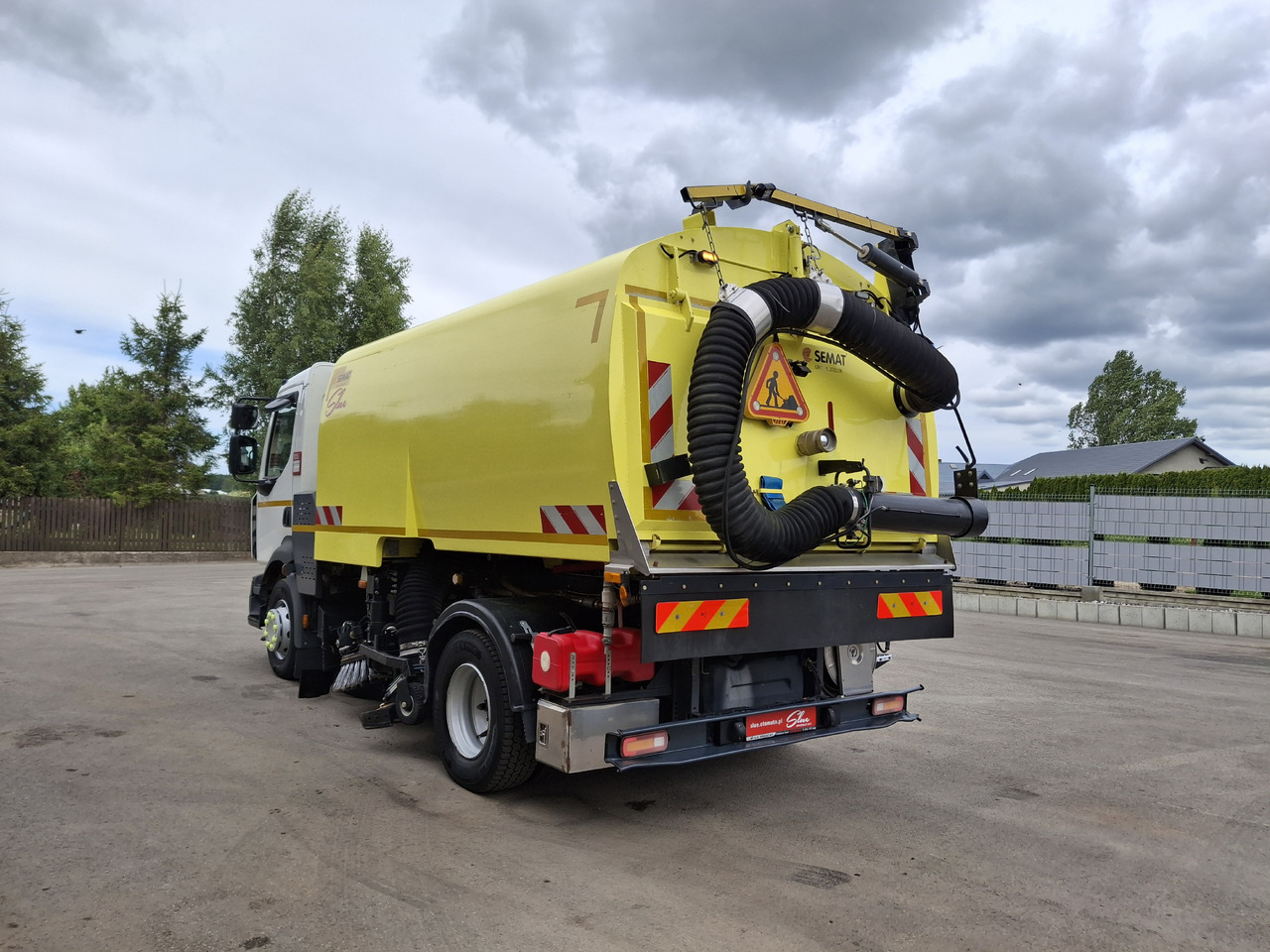 RENAULT D16 Zamiatarka Kehrmaschine SEMAT Zoeller FAUN Karcher Szczotki L/R Hydrostat Euro 6 PM10 Rura Do Liści - Подметально-уборочная машина: фото 4 RENAULT D16 Zamiatarka Kehrmaschine SEMAT Zoeller FAUN Karcher Szczotki L/R Hydrostat Euro 6 PM10 Rura Do Liści - Подметально-уборочная машина: фото 4