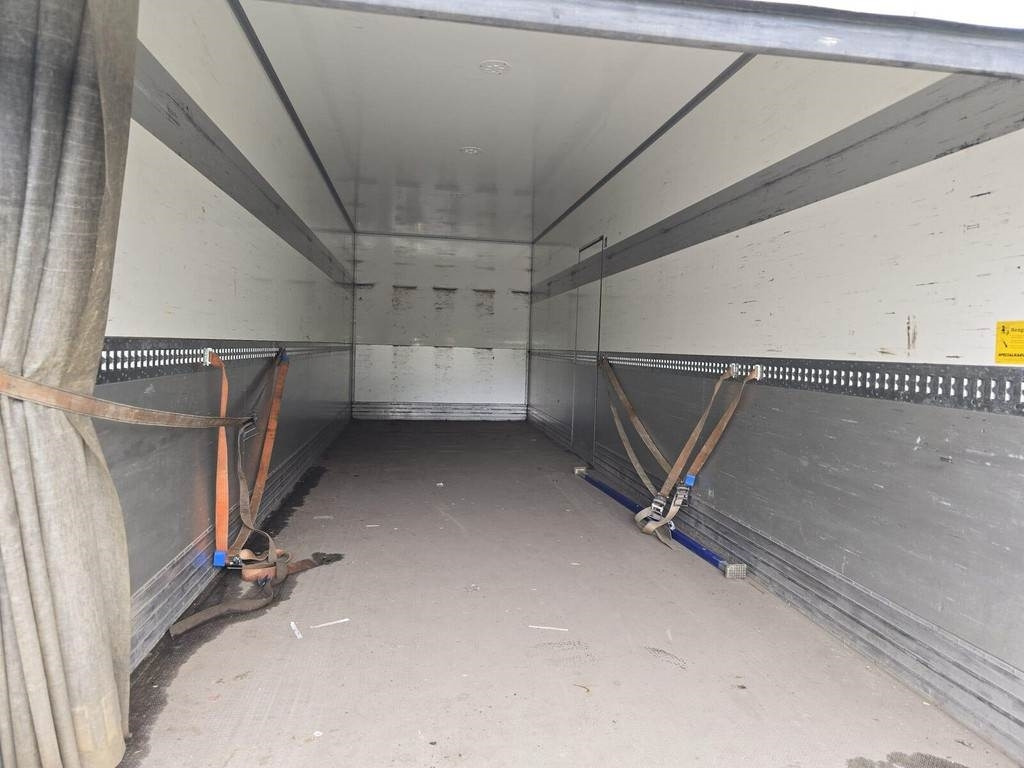 Volvo FM330 4X2  - Грузовик с закрытым кузовом: фото 3 Volvo FM330 4X2  - Грузовик с закрытым кузовом: фото 3