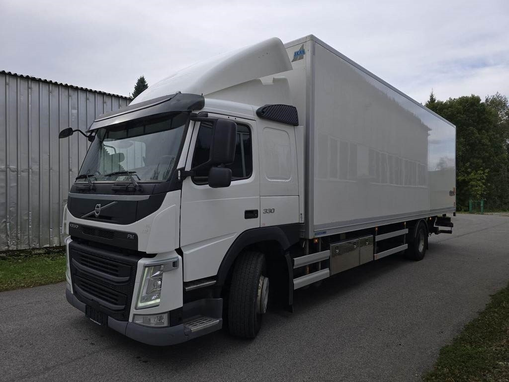 Volvo FM330 4X2  - Грузовик с закрытым кузовом: фото 1 Volvo FM330 4X2  - Грузовик с закрытым кузовом: фото 1