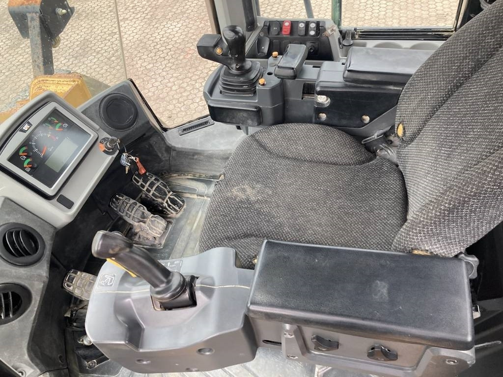 Колёсный погрузчик CAT 972 M: фото 7 Колёсный погрузчик CAT 972 M: фото 7