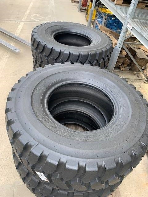 Goodyear RT3B 17.5 R25 - Шина для Строительной техники: фото 1 Goodyear RT3B 17.5 R25 - Шина для Строительной техники: фото 1