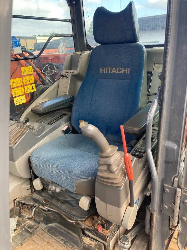 Hitachi ZX 225 US LC - Гусеничный экскаватор: фото 5 Hitachi ZX 225 US LC - Гусеничный экскаватор: фото 5