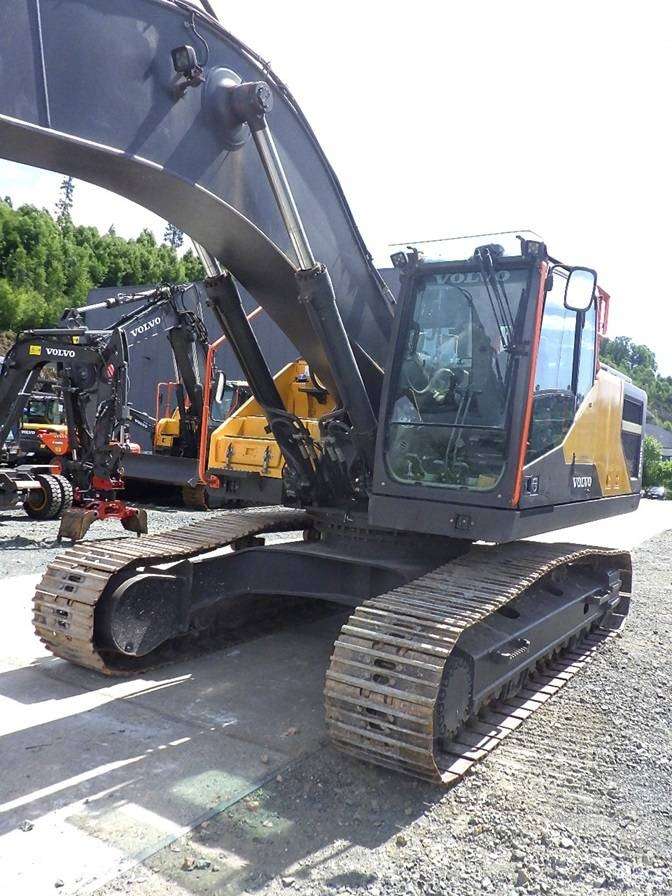 Volvo EC 300 E - Гусеничный экскаватор: фото 2 Volvo EC 300 E - Гусеничный экскаватор: фото 2