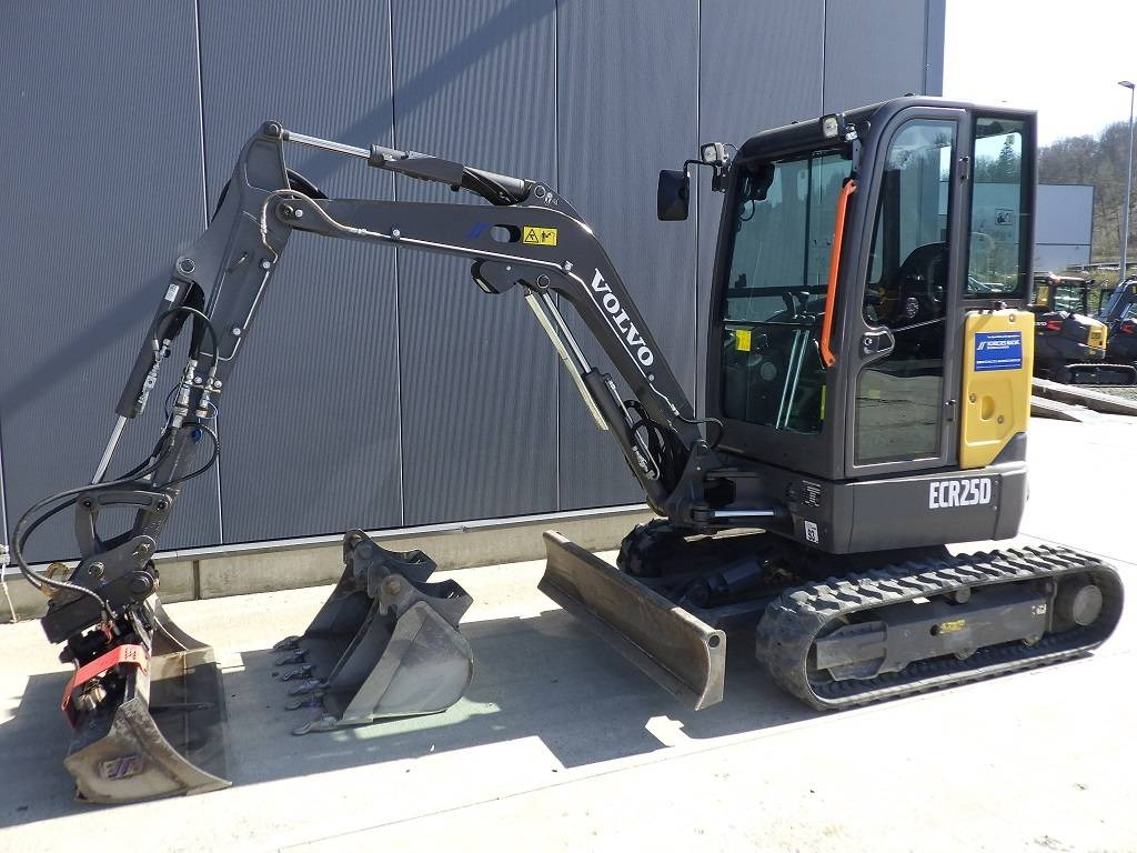 Volvo ECR 25 D - Мини-экскаватор: фото 1 Volvo ECR 25 D - Мини-экскаватор: фото 1