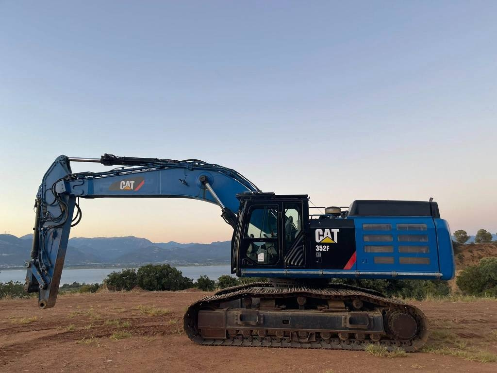 CAT 352 F XE  - Гусеничный экскаватор: фото 1 CAT 352 F XE  - Гусеничный экскаватор: фото 1