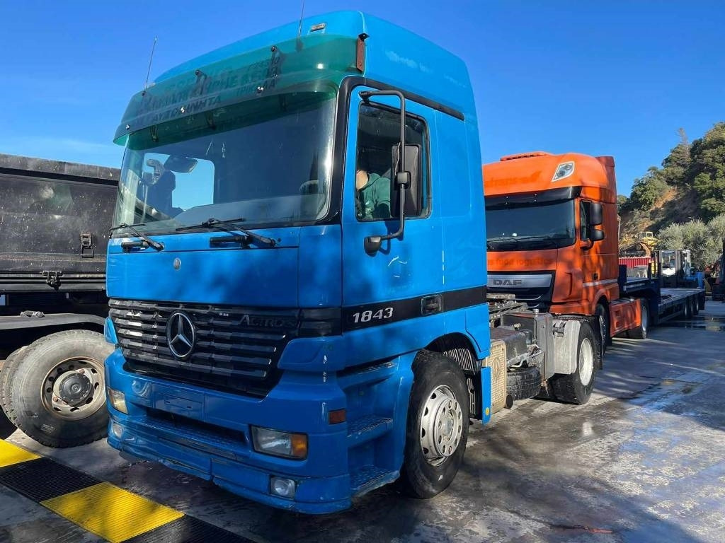 Mercedes-Benz 1843 - Тягач: фото 2 Mercedes-Benz 1843 - Тягач: фото 2