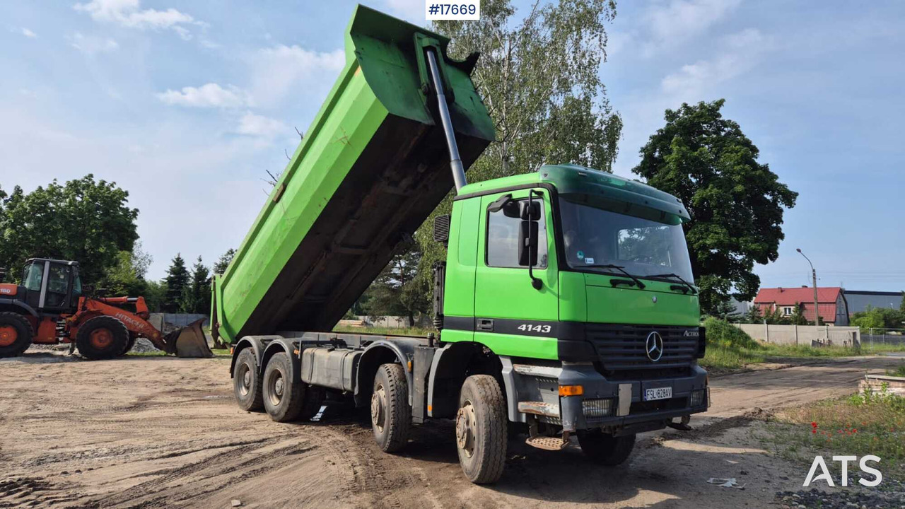 2002 Mercedes-Benz Actros 4143 8x8 - Самосвал: фото 2 2002 Mercedes-Benz Actros 4143 8x8 - Самосвал: фото 2