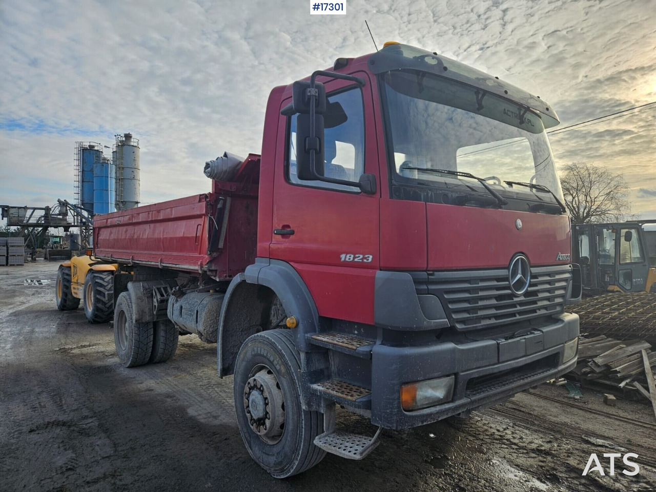 Mercedes-Benz Atego 1823 4x4 Tipper (2004) - Самосвал: фото 2 Mercedes-Benz Atego 1823 4x4 Tipper (2004) - Самосвал: фото 2