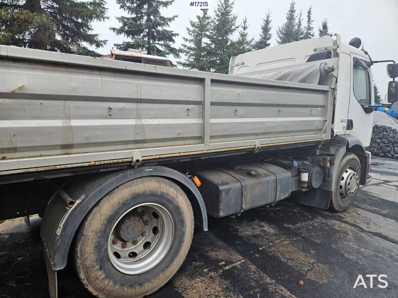 VOLVO FL4XR3 Three-way tipping (2006) - Самосвал: фото 5 VOLVO FL4XR3 Three-way tipping (2006) - Самосвал: фото 5