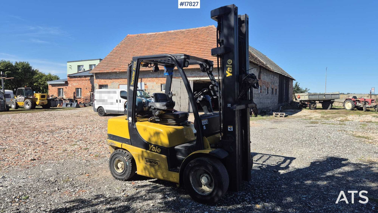 YALE GLP35VX Forklift (2017) - Газовый погрузчик: фото 1 YALE GLP35VX Forklift (2017) - Газовый погрузчик: фото 1