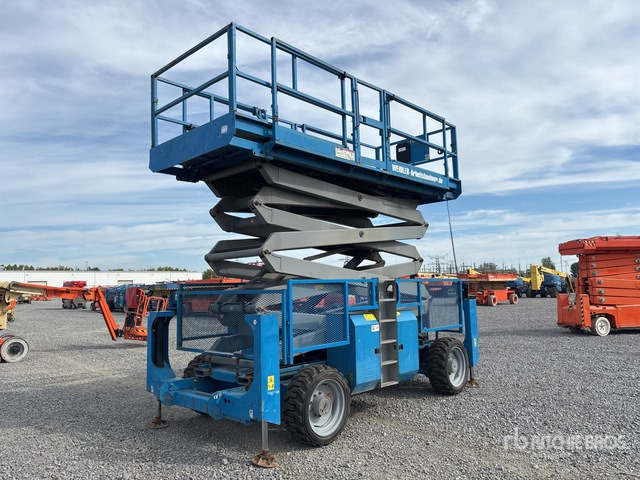 2009 Genie GS-4390 4x4 Diesel Scissor Lift - Ножничный подъемник: фото 1 2009 Genie GS-4390 4x4 Diesel Scissor Lift - Ножничный подъемник: фото 1