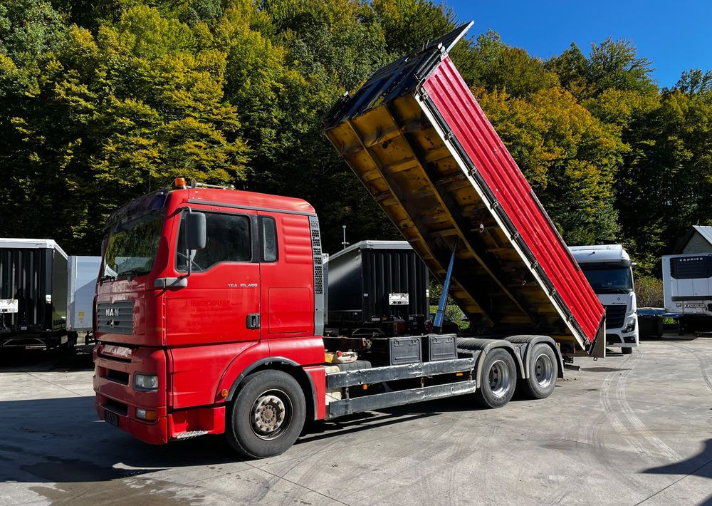 MAN TGA 26.480 // Wywrotka 3 stronna // 2004 Rok // 6x4 // Kiper Schwarzmuller // - Самосвал: фото 1 MAN TGA 26.480 // Wywrotka 3 stronna // 2004 Rok // 6x4 // Kiper Schwarzmuller // - Самосвал: фото 1