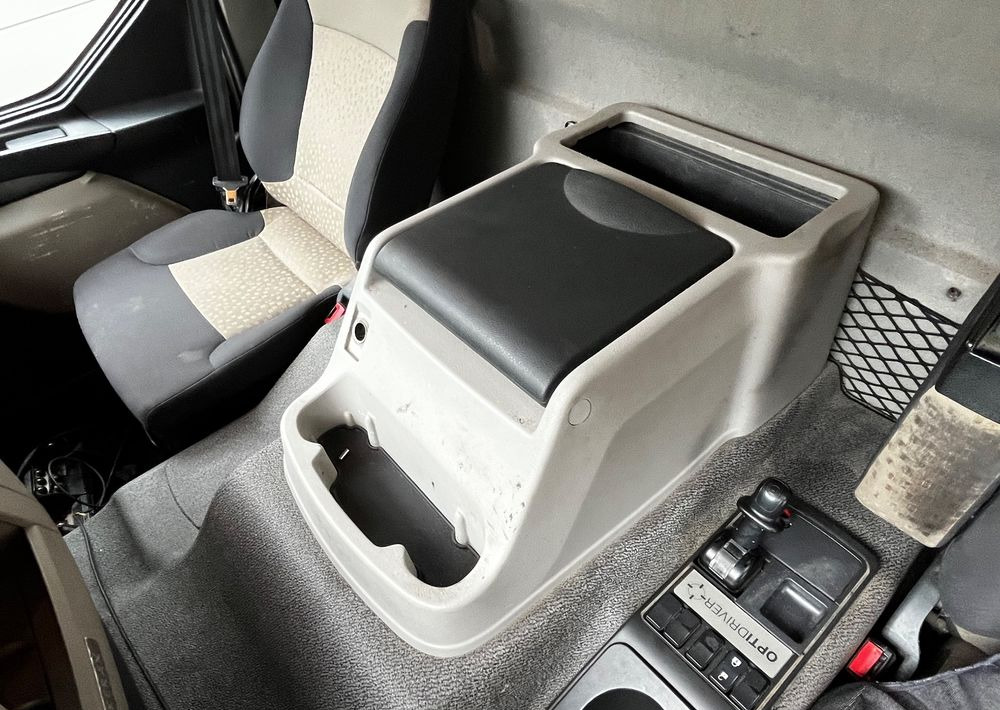 Renault Kerax 380 EEV // Skrzynia Burtowa // HIAB XS166 Hipro + Radio // Zwolnice // // - Грузовик бортовой/ Платформа, Автоманипулятор: фото 3 Renault Kerax 380 EEV // Skrzynia Burtowa // HIAB XS166 Hipro + Radio // Zwolnice // // - Грузовик бортовой/ Платформа, Автоманипулятор: фото 3