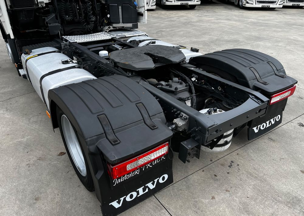 Тягач Volvo FH500 // Zamiana na starszy //New Face // Low Deck // Full Led // ACC // Globe XL // ParkClima // Zamiana za starszy: фото 6 Тягач Volvo FH500 // Zamiana na starszy //New Face // Low Deck // Full Led // ACC // Globe XL // ParkClima // Zamiana za starszy: фото 6