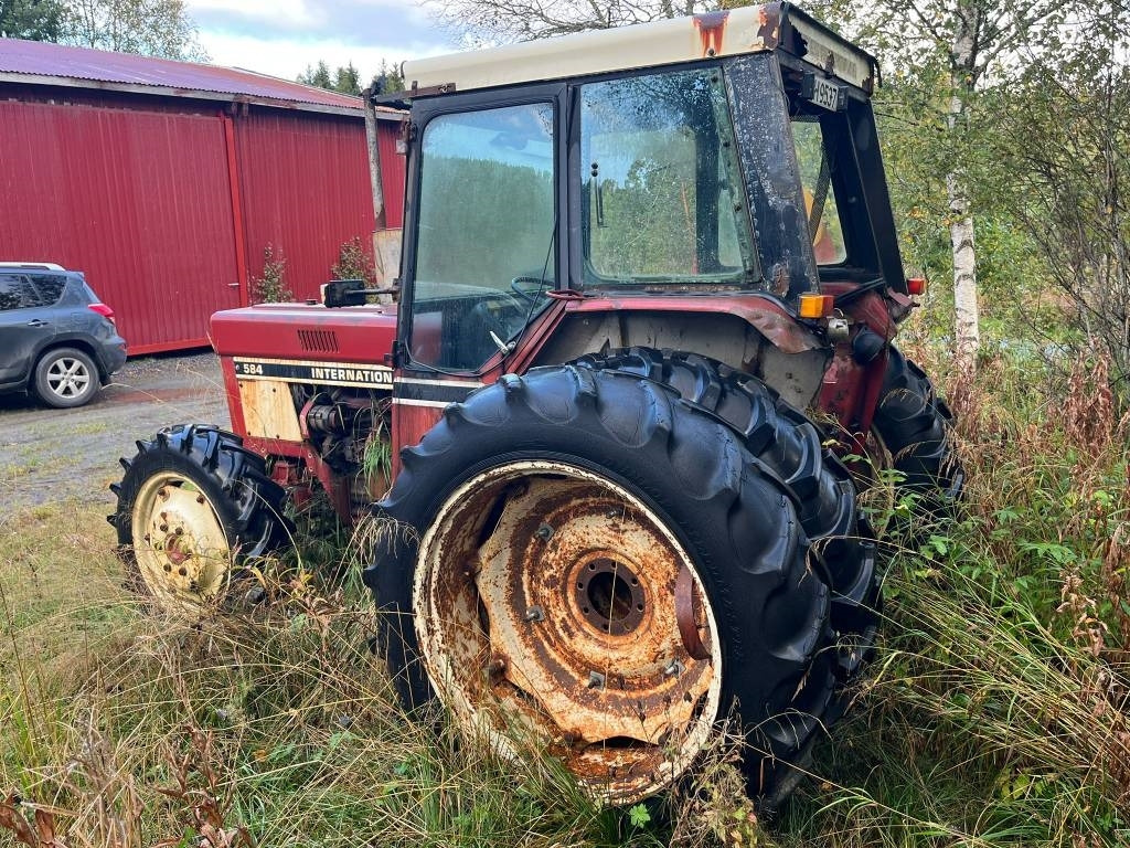 International Harvester 584 4WD - Трактор: фото 3 International Harvester 584 4WD - Трактор: фото 3