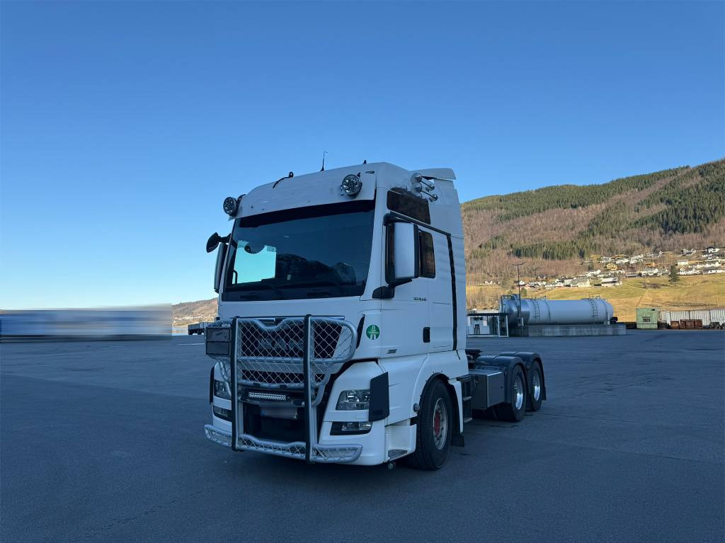 Тягач MAN TGX 26.640 6x4: фото 1