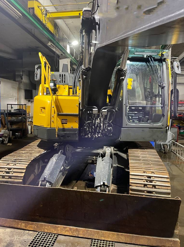 Volvo ECR 235 E - Гусеничный экскаватор: фото 4 Volvo ECR 235 E - Гусеничный экскаватор: фото 4