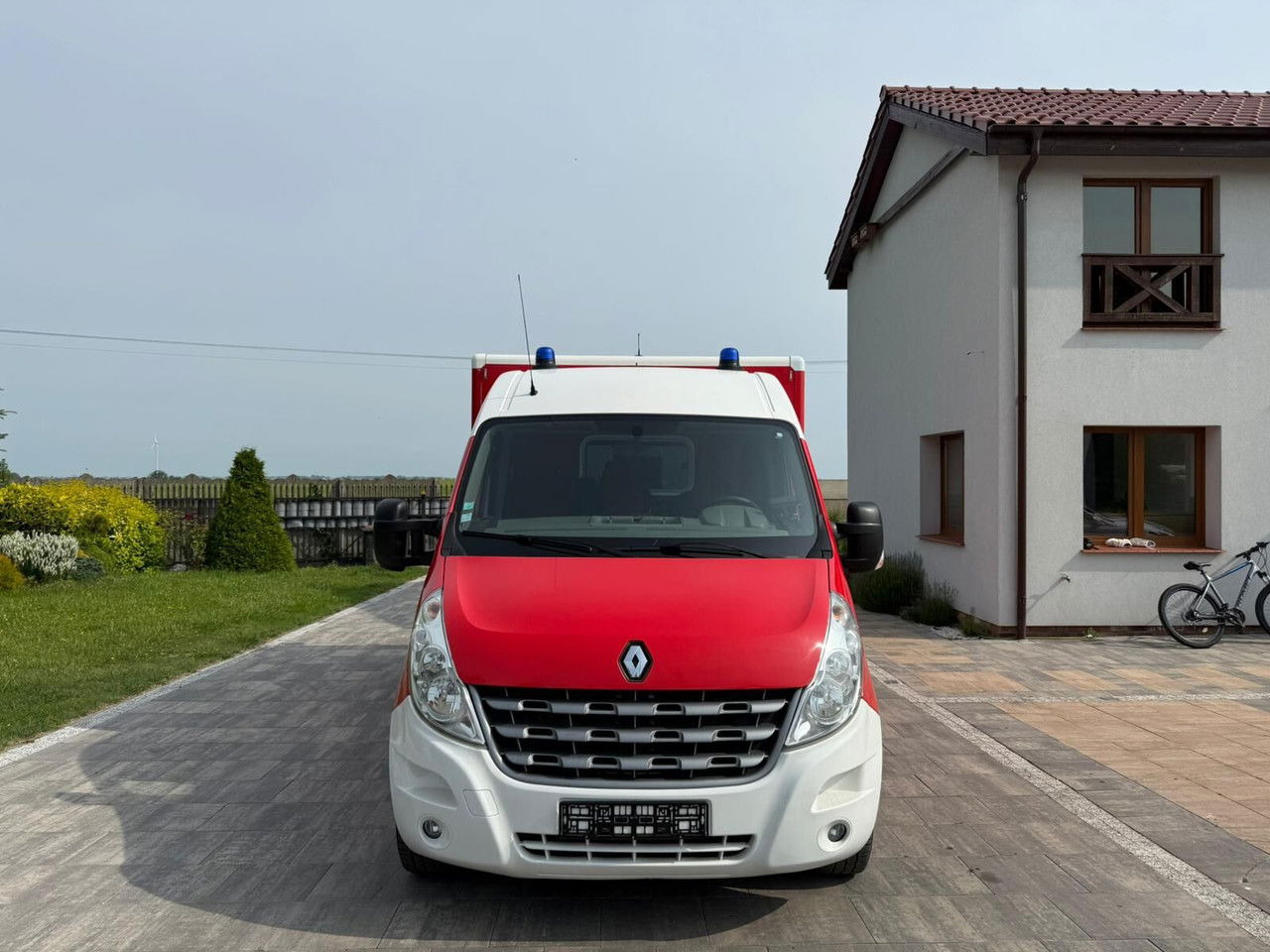 Renault Master Karetka Ambulans pogotowie kontenerowe - Машина скорой помощи: фото 2 Renault Master Karetka Ambulans pogotowie kontenerowe - Машина скорой помощи: фото 2