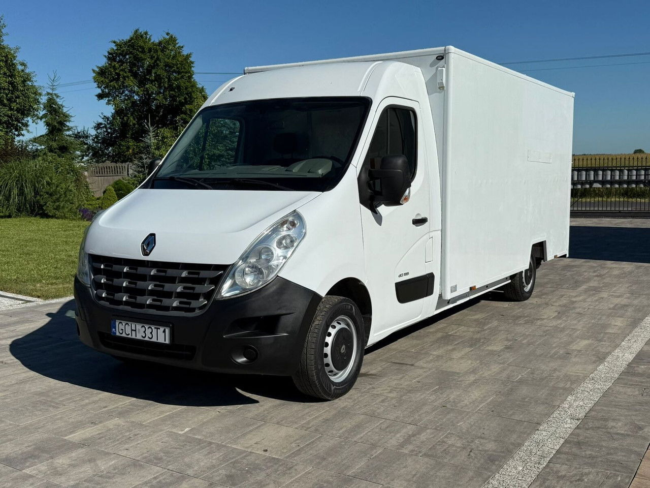 Renault Master Kontener niskopodłogowy Rampa najazdowa Sprowadzony Zarej - Фургон с закрытым кузовом: фото 1 Renault Master Kontener niskopodłogowy Rampa najazdowa Sprowadzony Zarej - Фургон с закрытым кузовом: фото 1