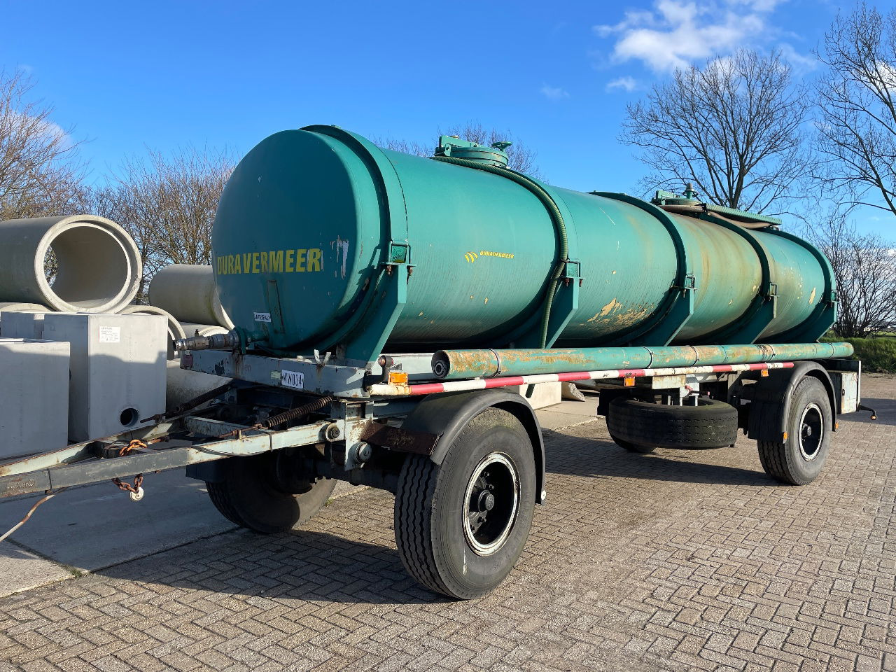 Burg Bitumen tank inox 14.000L - Прицеп-цистерна: фото 1 Burg Bitumen tank inox 14.000L - Прицеп-цистерна: фото 1
