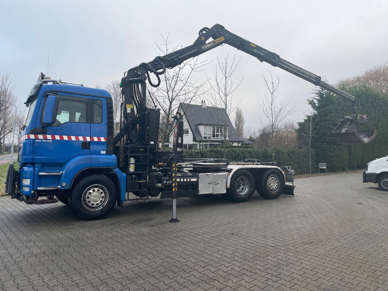 MAN TGS 26.360 with palfinger Z crane, remote controled crane - Грузовик-контейнеровоз/ Сменный кузов, Автоманипулятор: фото 2 MAN TGS 26.360 with palfinger Z crane, remote controled crane - Грузовик-контейнеровоз/ Сменный кузов, Автоманипулятор: фото 2