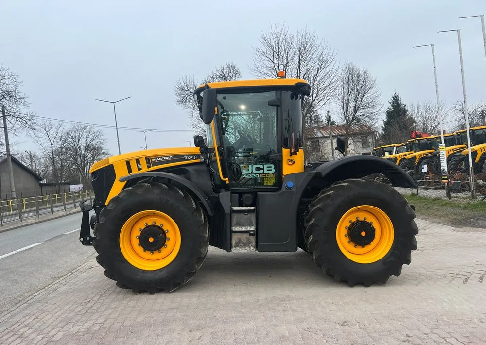 JCB Fastrac 4220 ICON | DEMO |220 KM |2022 ROK - Трактор: фото 2 JCB Fastrac 4220 ICON | DEMO |220 KM |2022 ROK - Трактор: фото 2