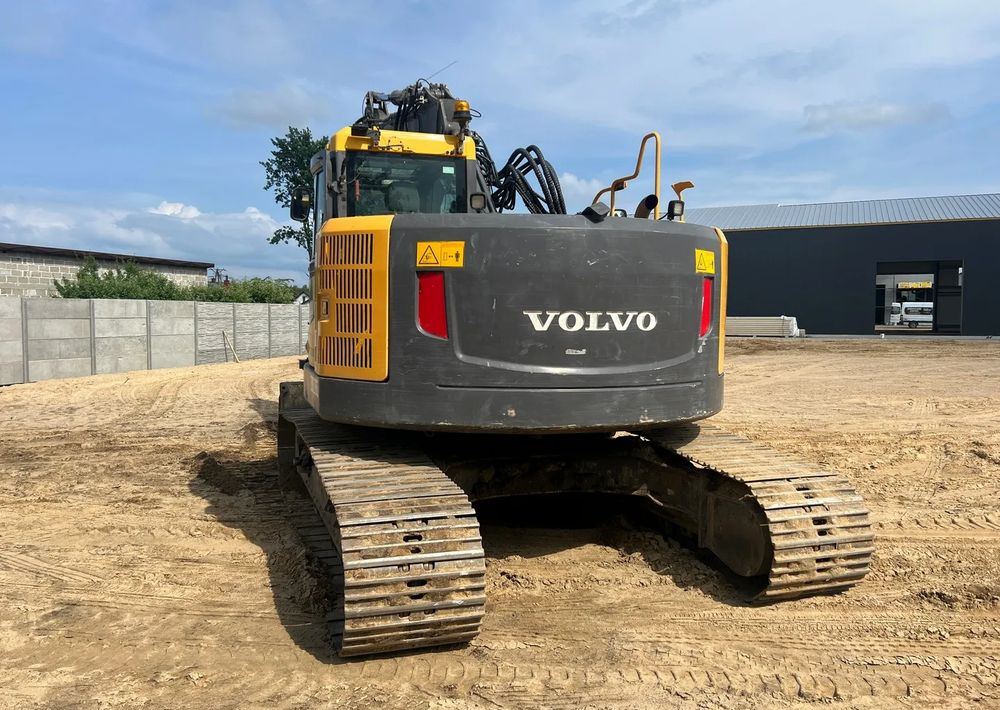 Volvo ECR235CL - Гусеничный экскаватор: фото 5 Volvo ECR235CL - Гусеничный экскаватор: фото 5