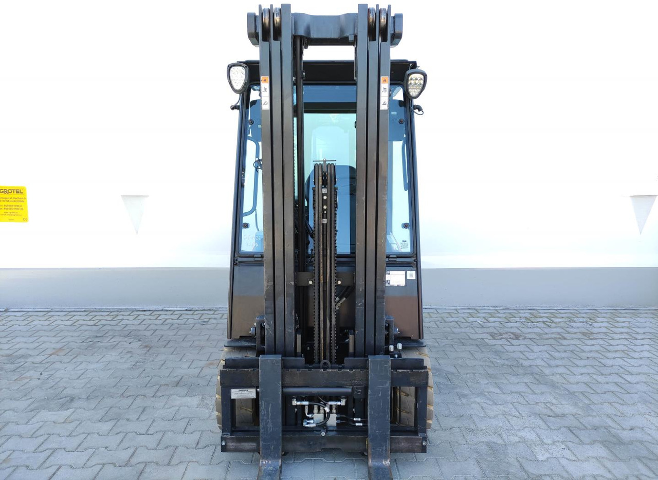 Doosan B20X-7 (Plus) - Электропогрузчик: фото 3 Doosan B20X-7 (Plus) - Электропогрузчик: фото 3