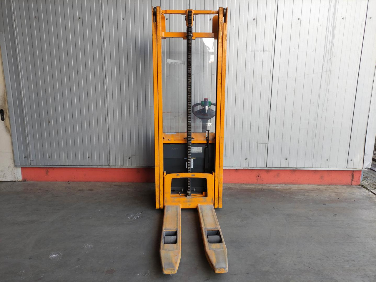 Jungheinrich EJC 112 - Штабелер: фото 3 Jungheinrich EJC 112 - Штабелер: фото 3