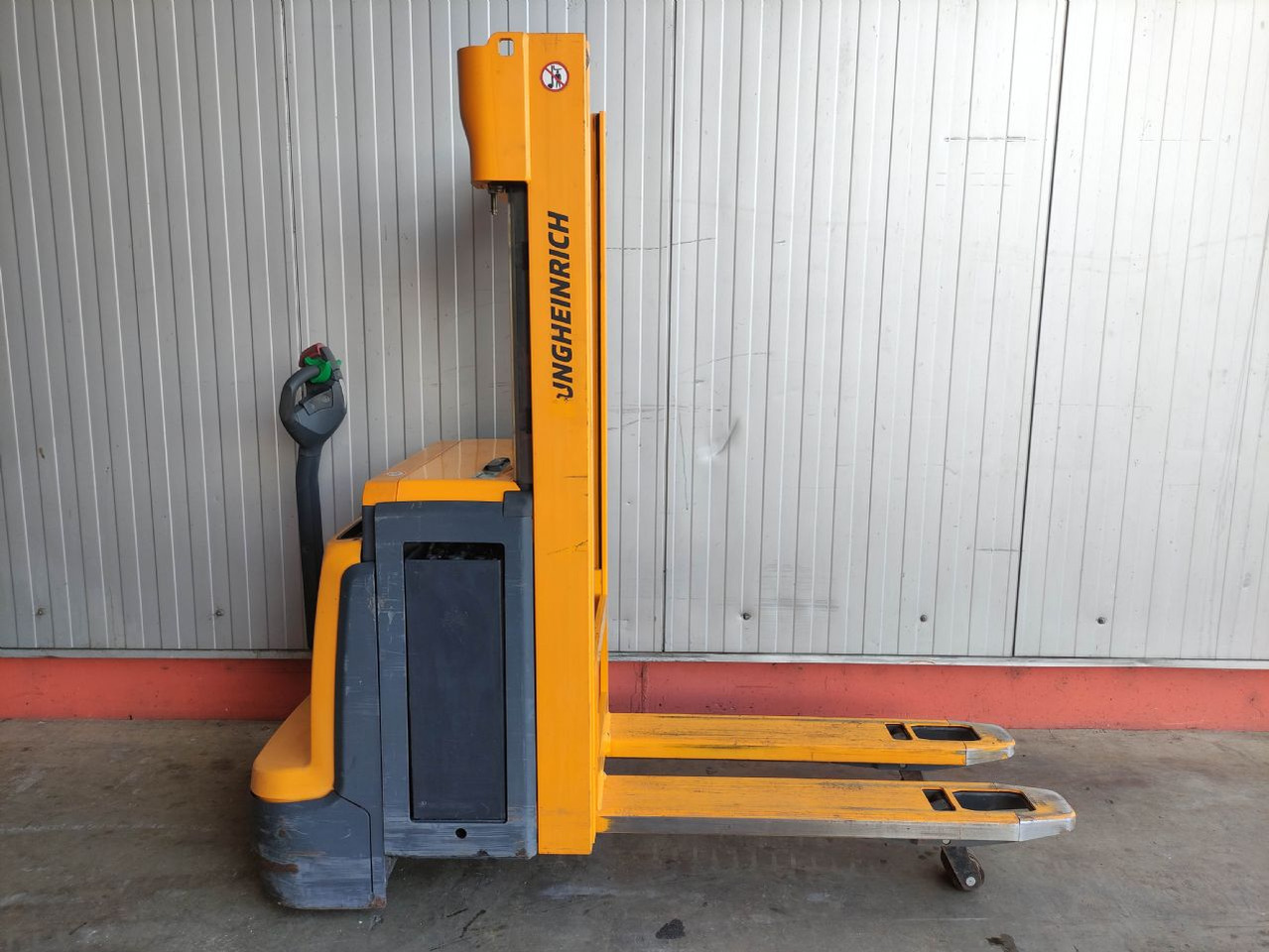 Jungheinrich EJC 216Z - Штабелер: фото 2 Jungheinrich EJC 216Z - Штабелер: фото 2