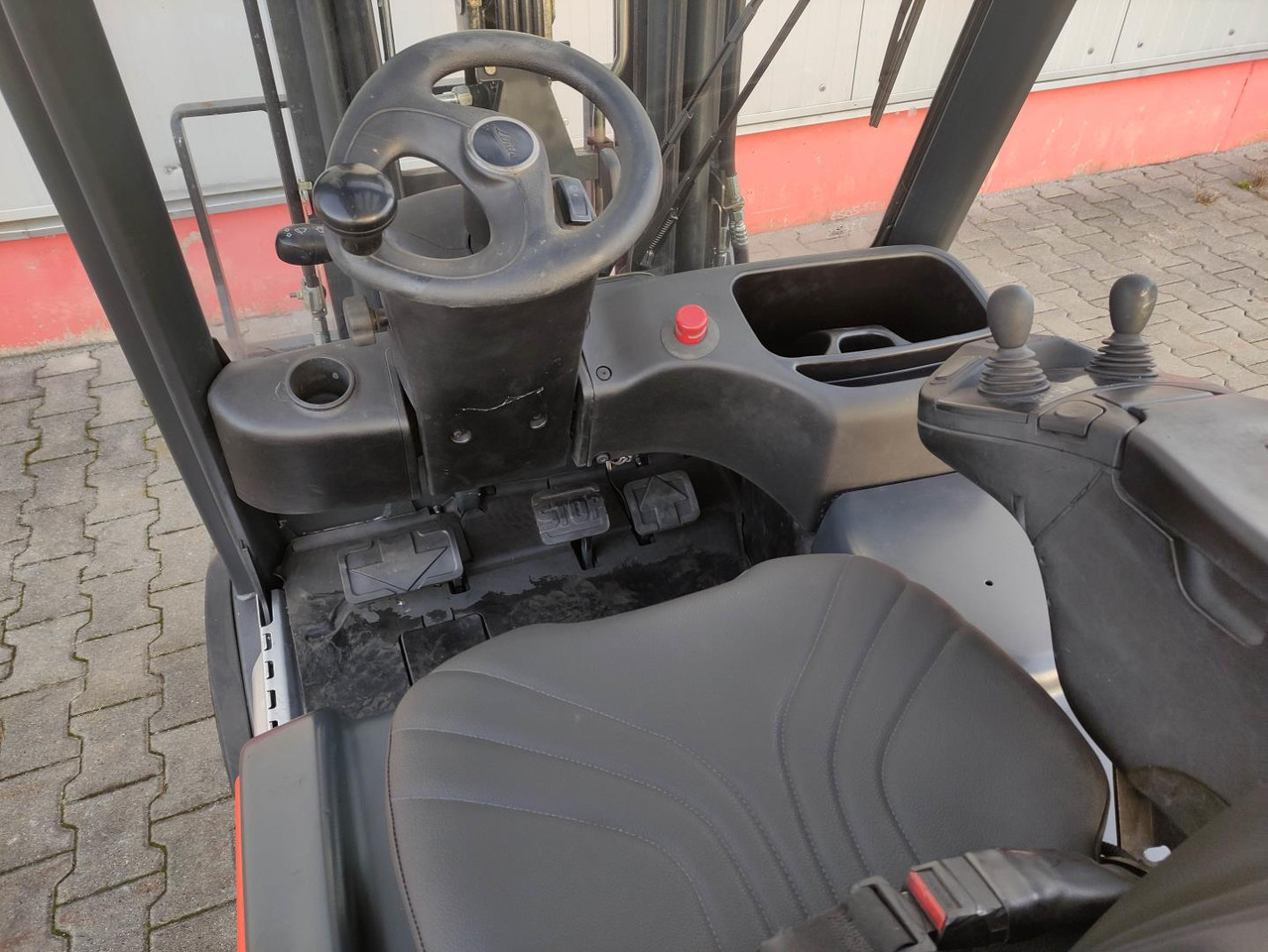 Linde E18-02-386 (LACK NEU) - Электропогрузчик: фото 5 Linde E18-02-386 (LACK NEU) - Электропогрузчик: фото 5
