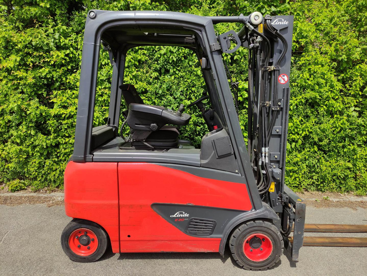 Linde E20-PH-02 - Электропогрузчик: фото 2 Linde E20-PH-02 - Электропогрузчик: фото 2