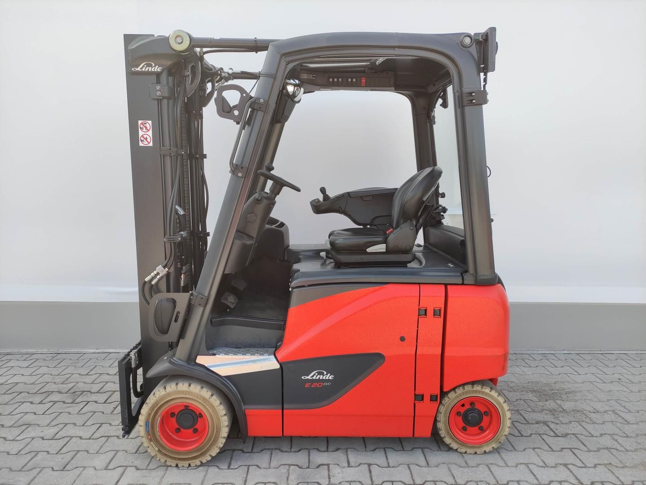 Linde E20PH-02-EVO-386 - Электропогрузчик: фото 1 Linde E20PH-02-EVO-386 - Электропогрузчик: фото 1